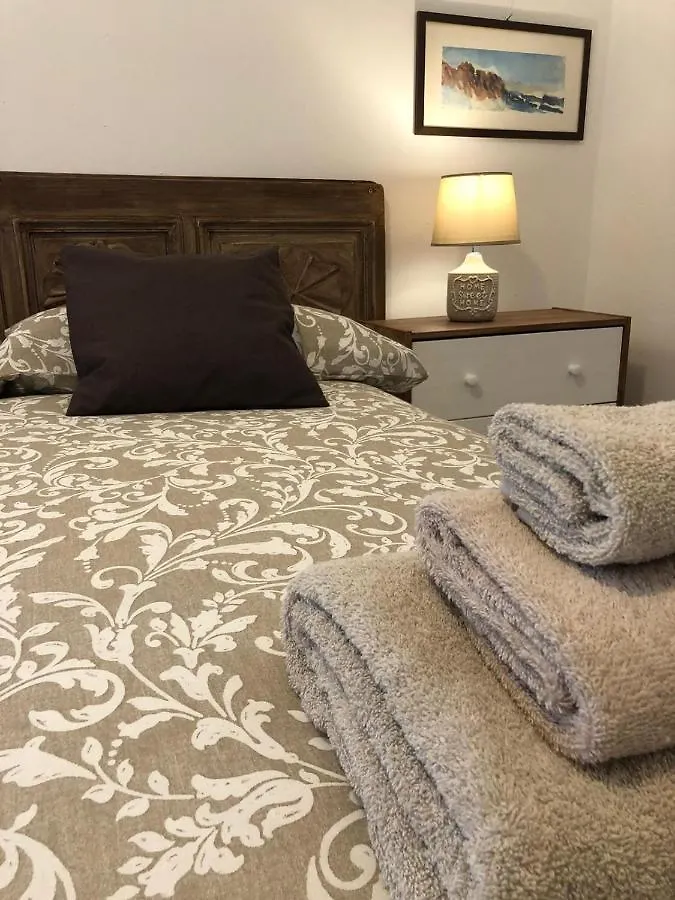 L'Antica Dimora Hotel Cisano sul Neva 0*,  Italy